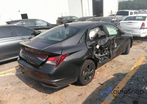 2023 Hyundai Elantra Sel z USA, uszkodzony, nr VIN 5NPLM4AG9PH113737